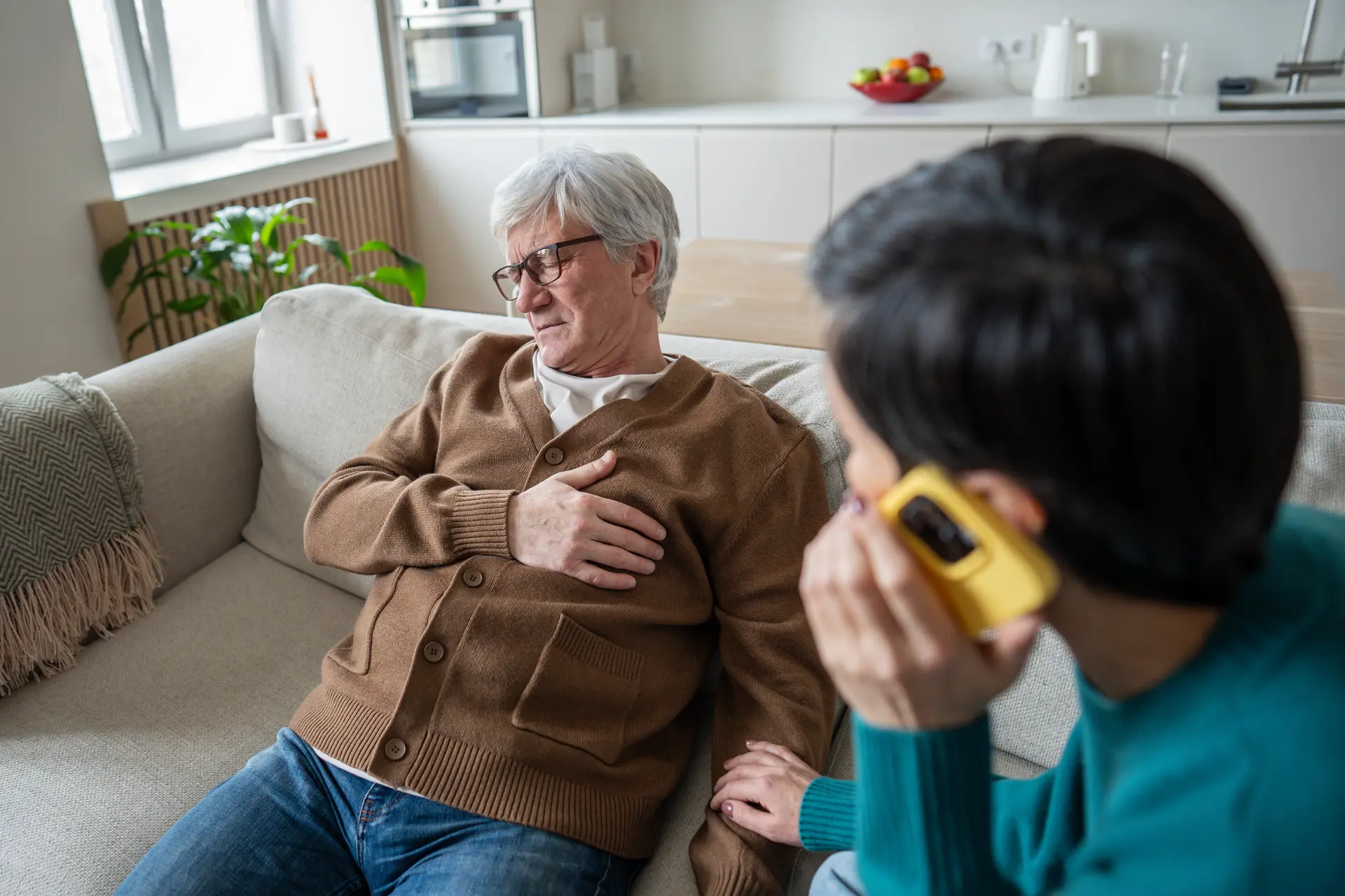 Hausnotruf in Frankfurt – Ihr regionaler Partner für Notrufsysteme